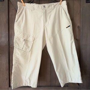 🇨🇦 Men's Beige Cargo Shorts with Side Utility Pocket Design in Canada